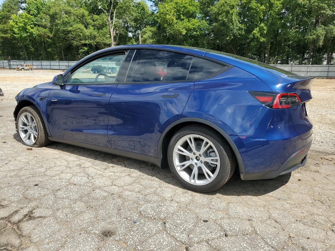 7SAYGDED5RF077269 Tesla Model Y  2