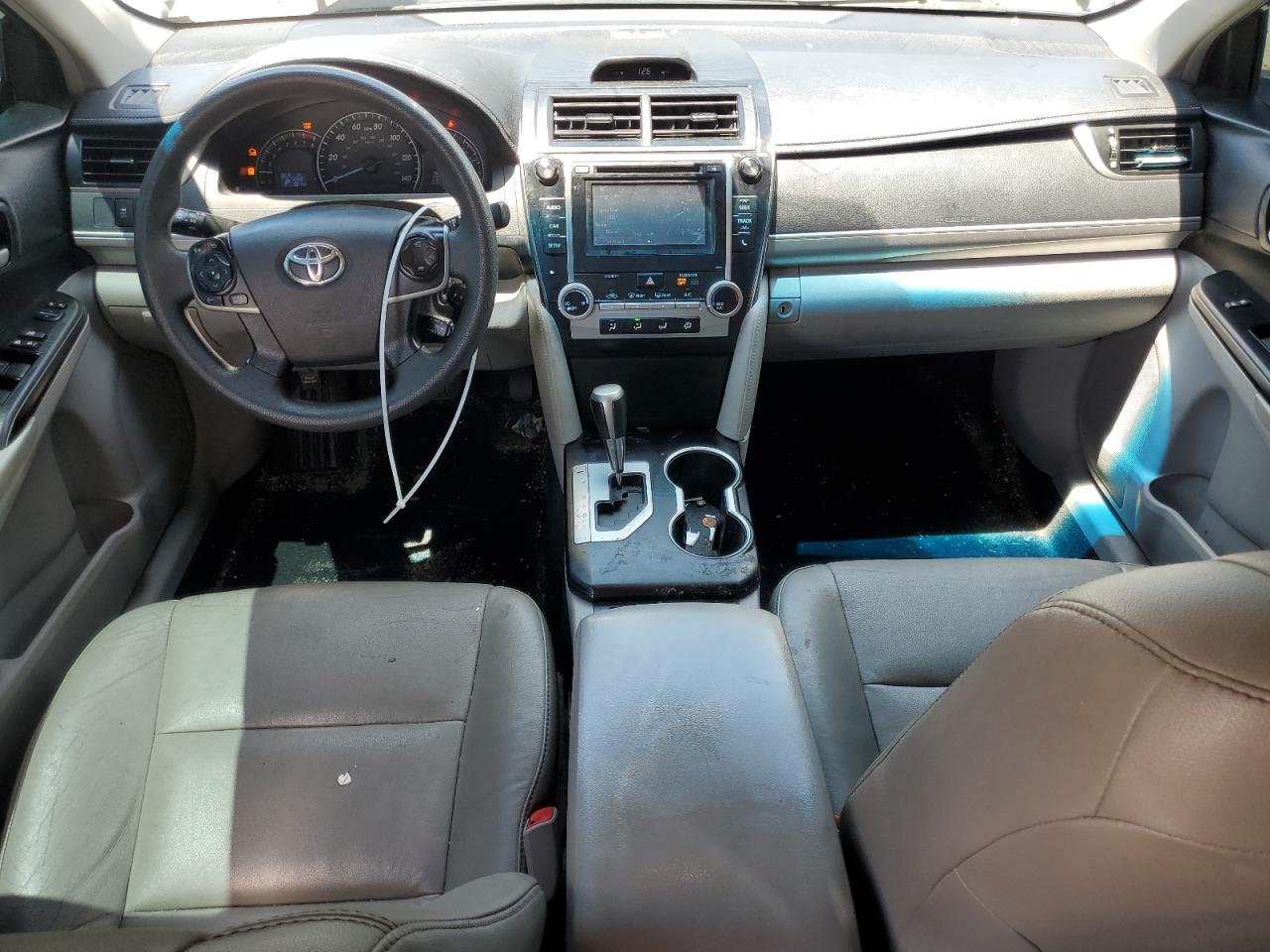 2014 Toyota Camry - Image 8