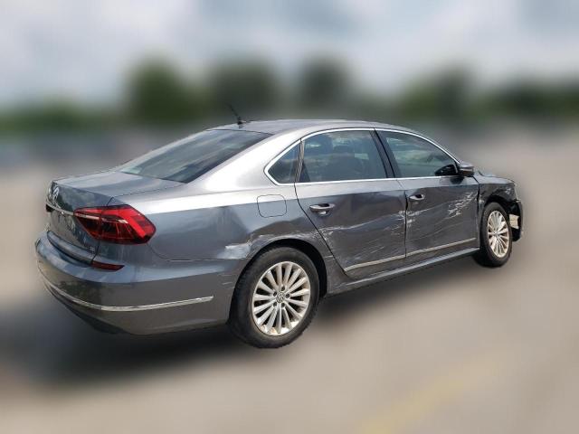  VOLKSWAGEN PASSAT 2017 Сірий