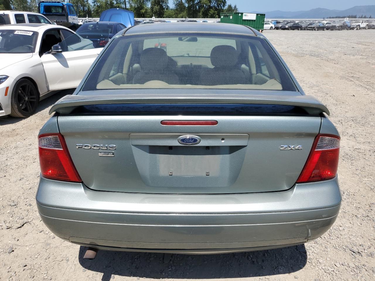 2005 Ford Focus Zx4 VIN: 1FAFP34N55W276004 Lot: 62979514