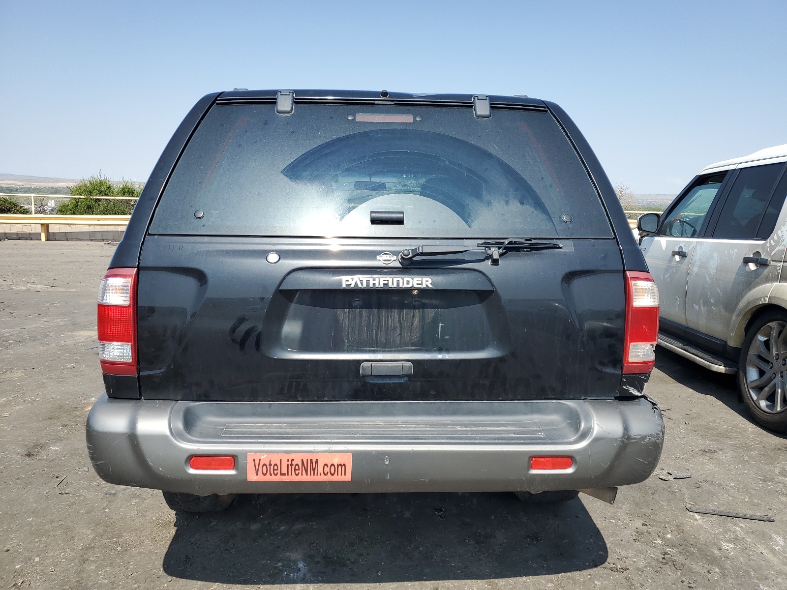 JN8AR07Y3YW423111 2000 Nissan Pathfinder Le