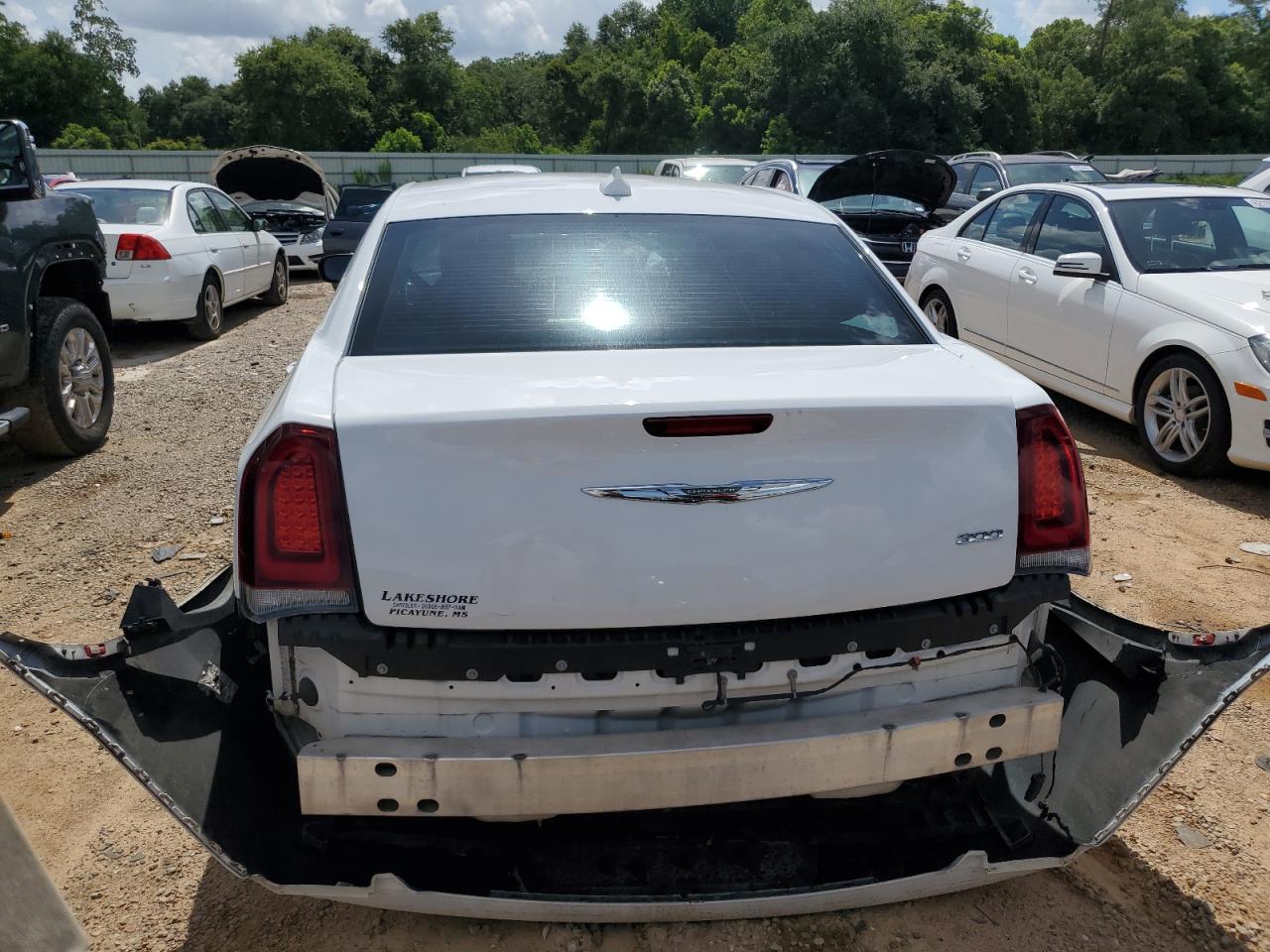 2C3CCAAG3JH302096 2018 Chrysler 300 Touring