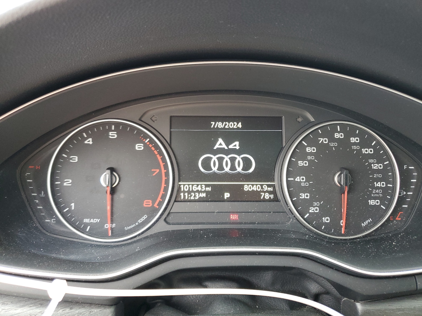 2017 Audi A4 Premium vin: WAUGNAF46HN038702