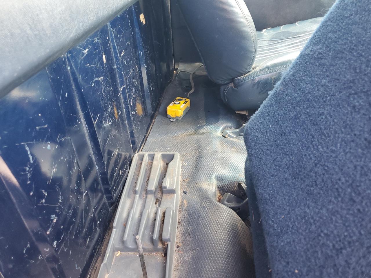 1999 Chevrolet Gmt-400 K3500 VIN: 1GBJK34F2XF076667 Lot: 65075604