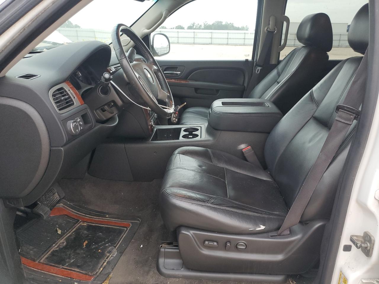 2013 Chevrolet Suburban C1500 Lt VIN: 1GNSCJE07DR190774 Lot: 63005294