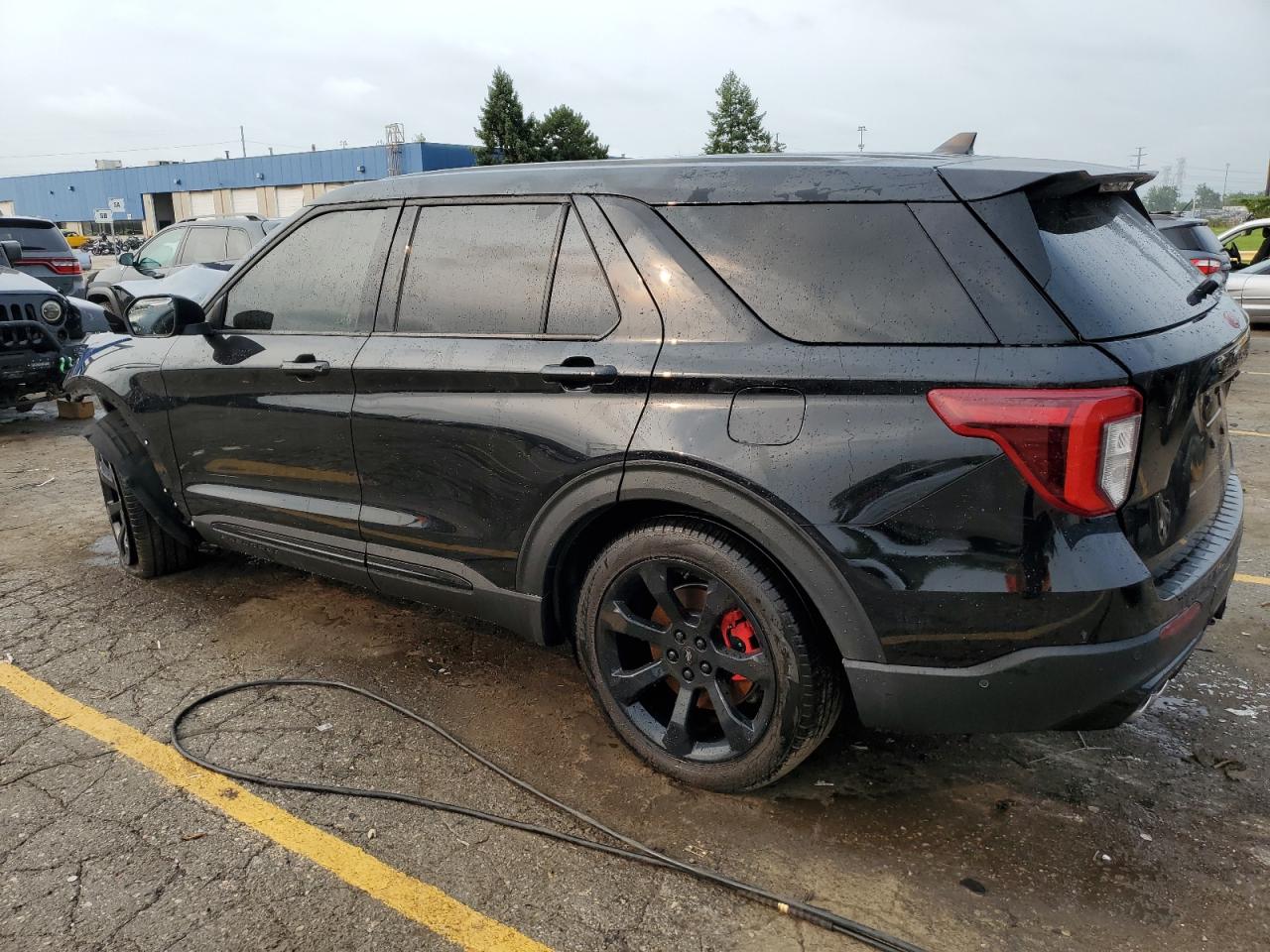 2022 Ford Explorer - Image 2