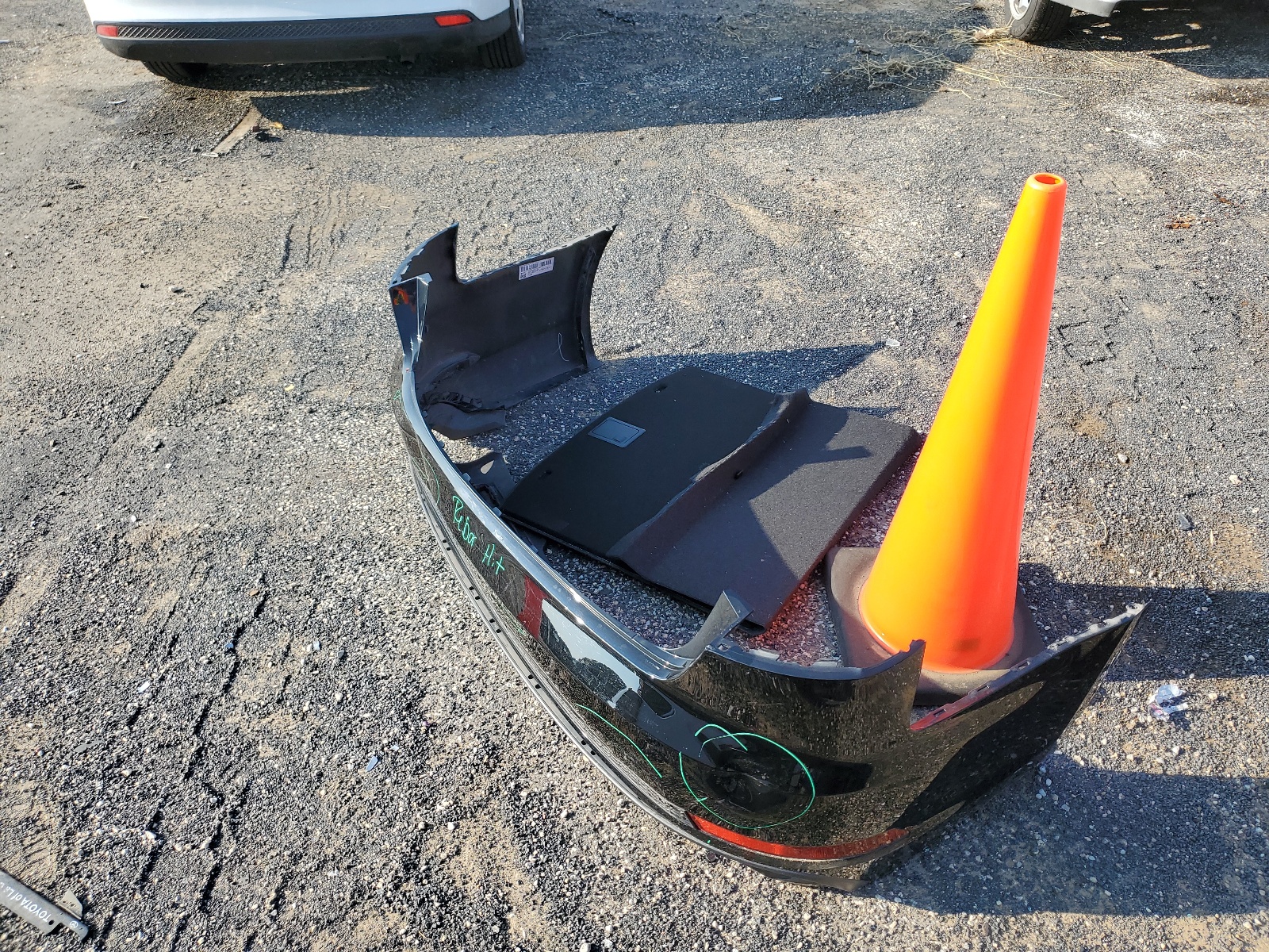 WAUDNAF42JN017287 2018 Audi A4 Premium