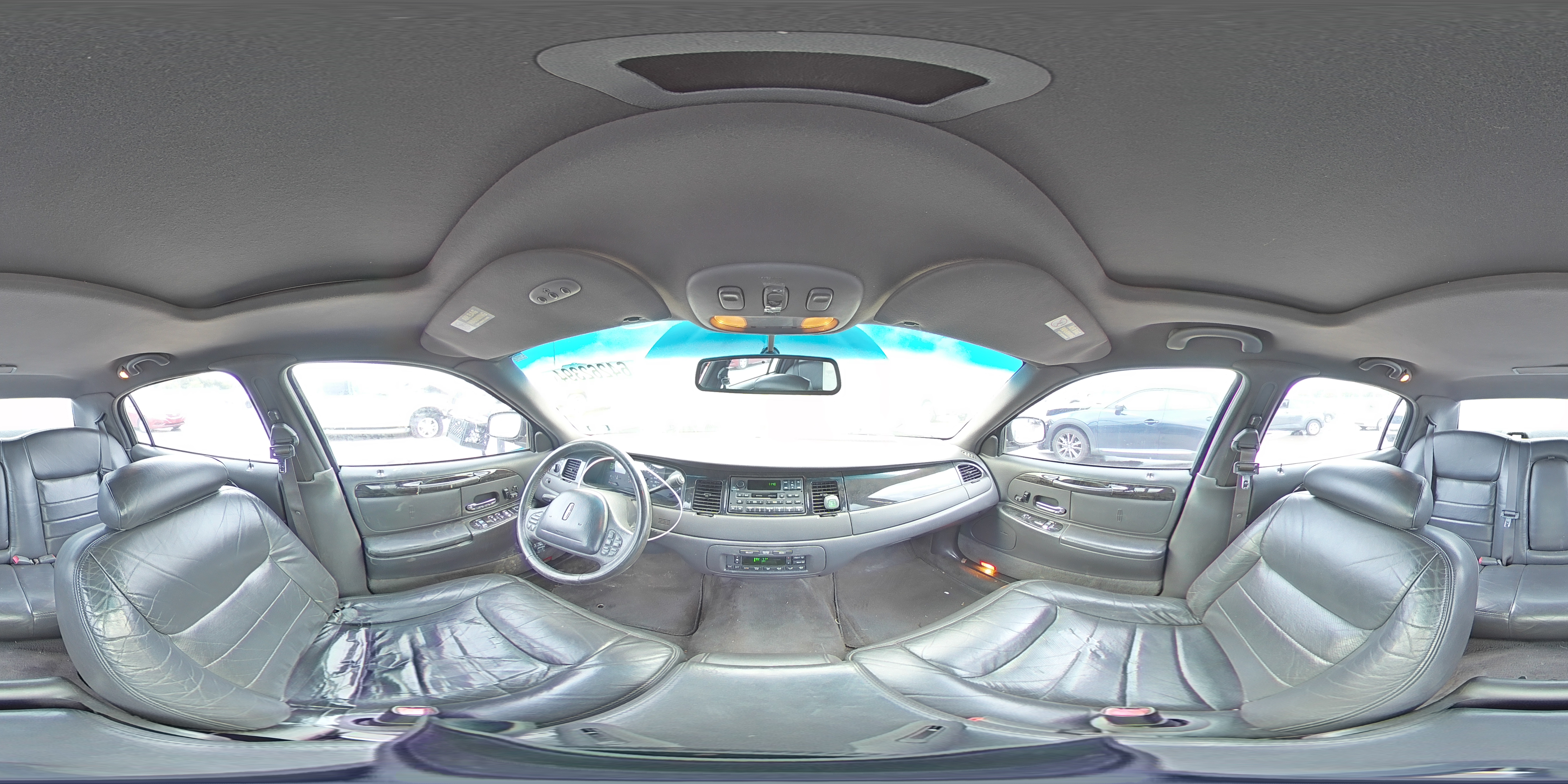 1998 Lincoln Town Car Signature VIN: 1LNFM82W8WY644303 Lot: 64262394