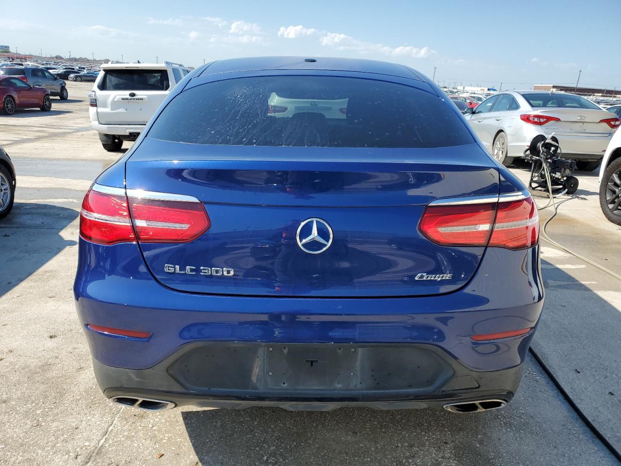 WDC0J4KB5HF276910 2017 Mercedes-Benz Glc Coupe 300 4Matic