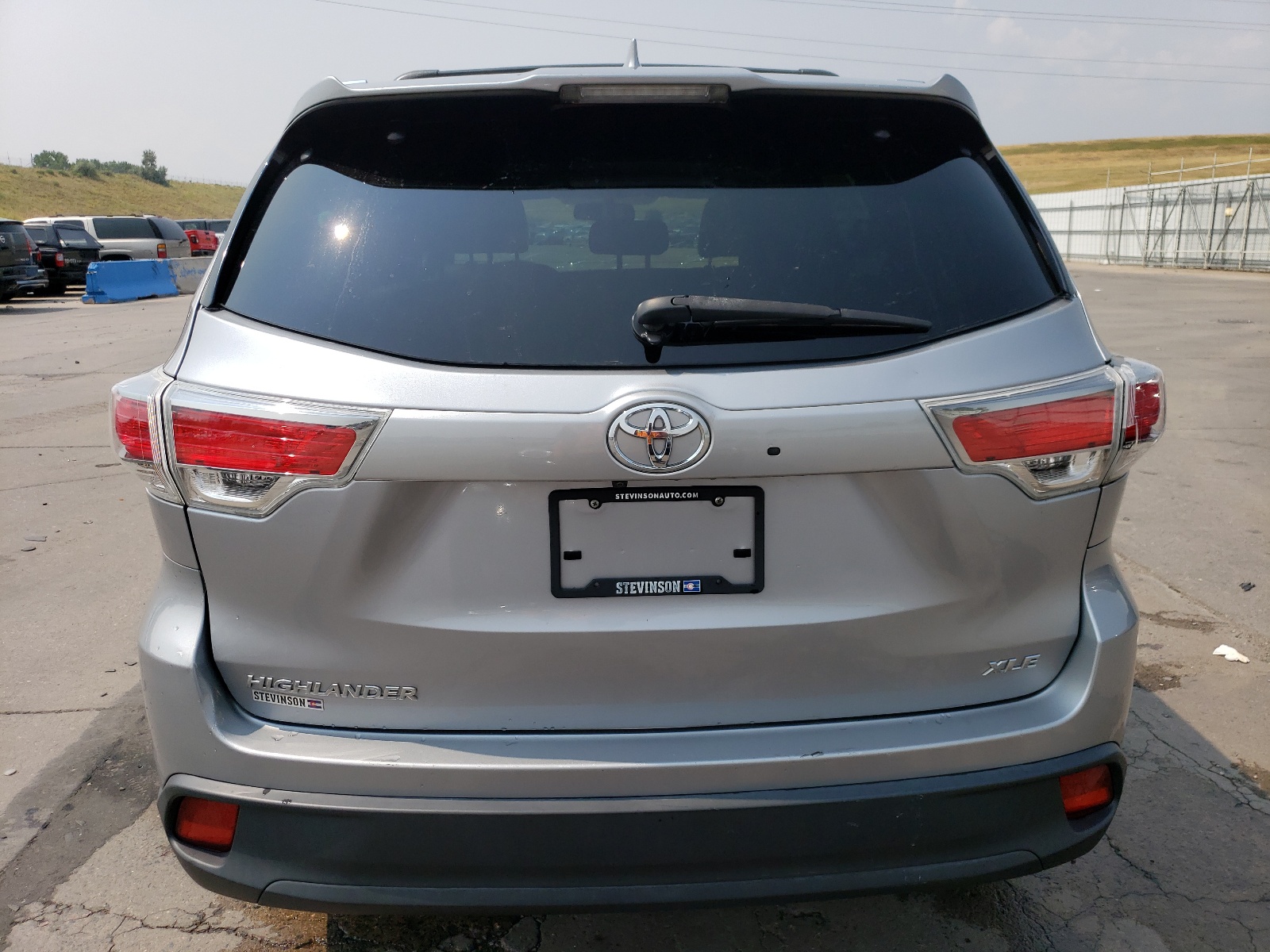 5TDKKRFH3GS179596 2016 Toyota Highlander Xle