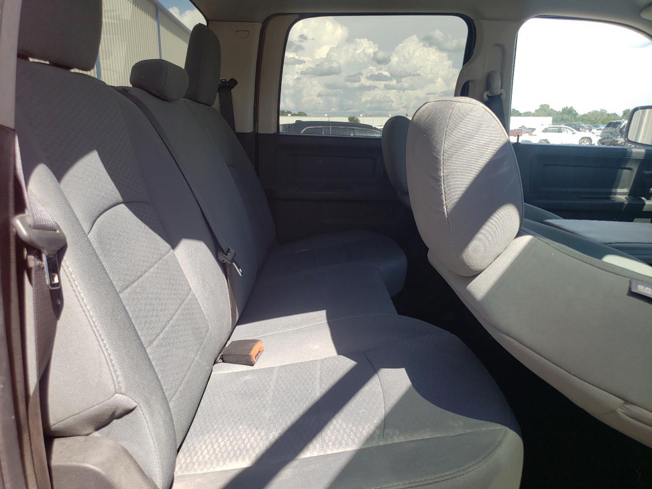 2016 Ram 1500 St VIN: 3C6RR6KTXGG376063 Lot: 63932834