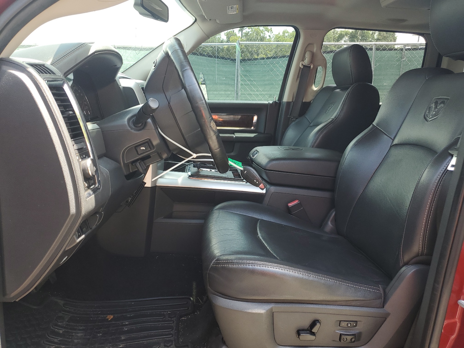 1D7RB1CT1BS605879 2011 Dodge Ram 1500