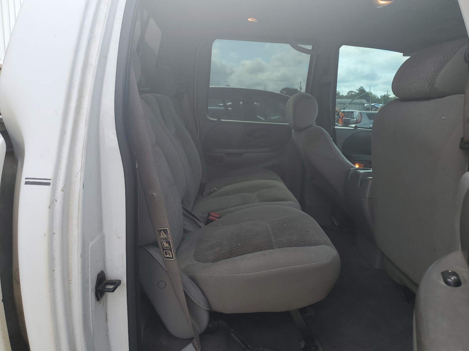 1FTRW07672KB74011 2002 Ford F150 Supercrew