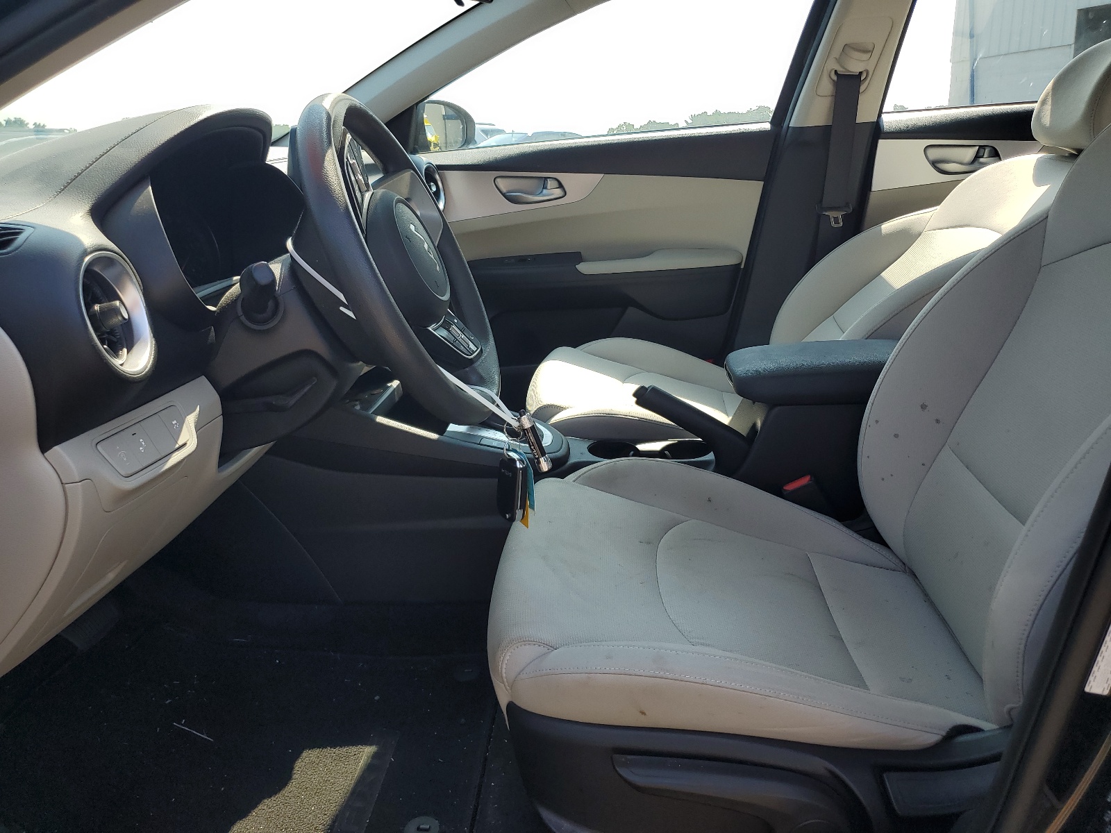 3KPF24AD5NE488955 2022 Kia Forte Fe