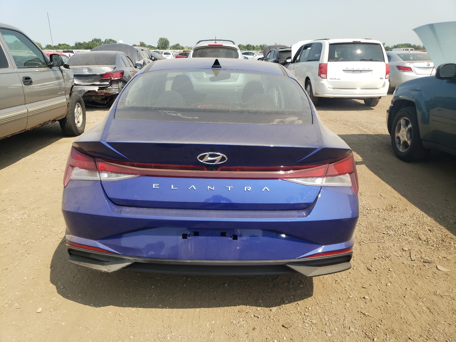 KMHLM4AGXPU471253 2023 Hyundai Elantra Sel