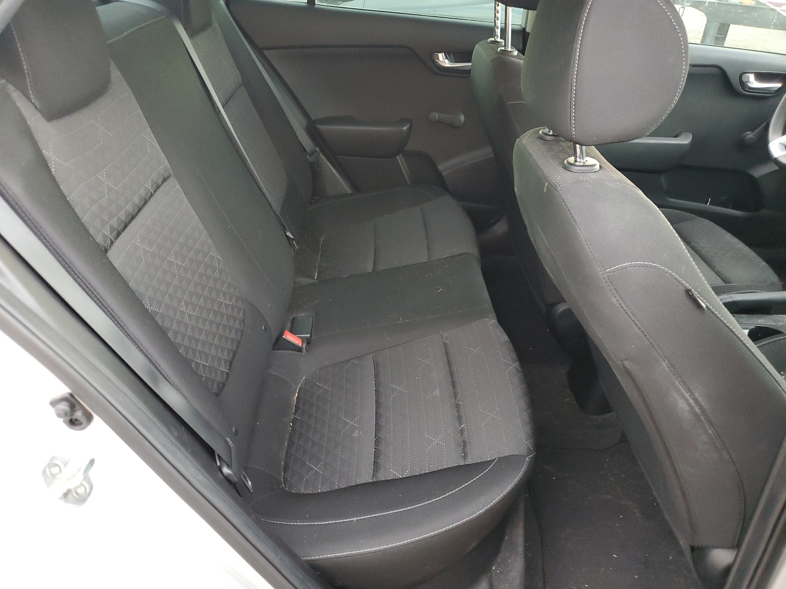 3KPA24AB3JE079422 2018 Kia Rio Lx