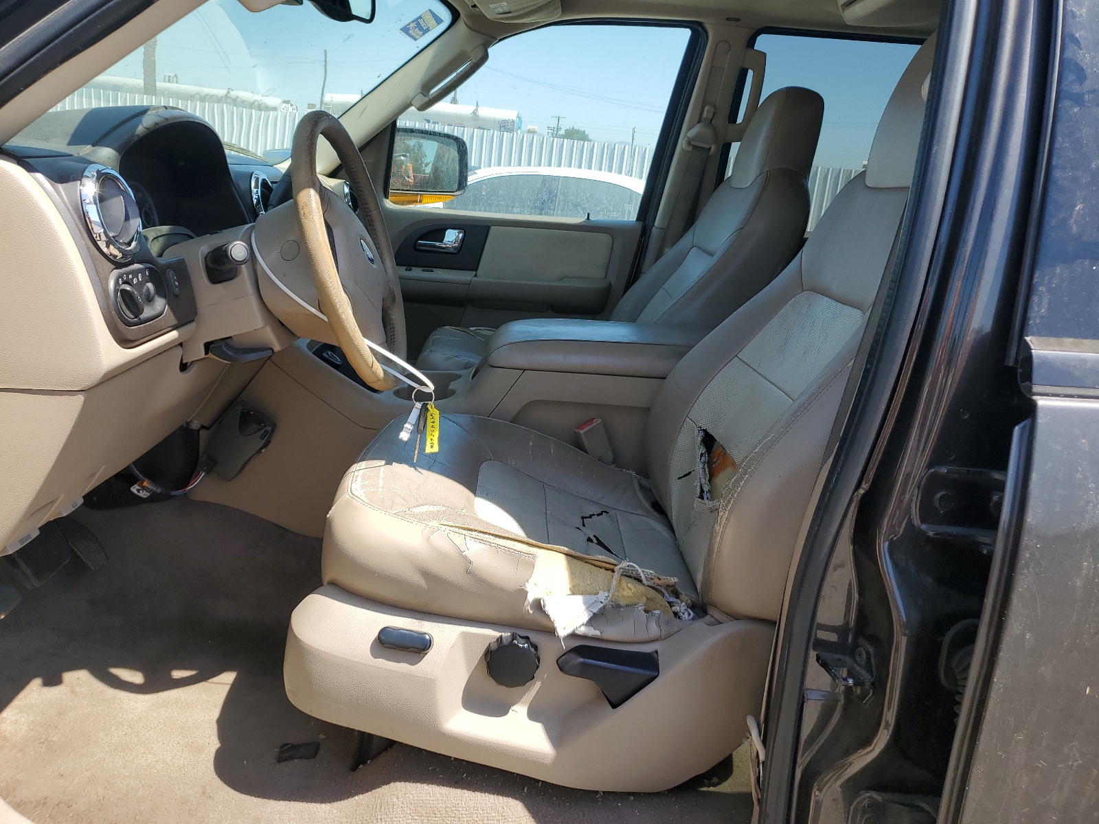 1FMFU18565LA50097 2005 Ford Expedition Eddie Bauer