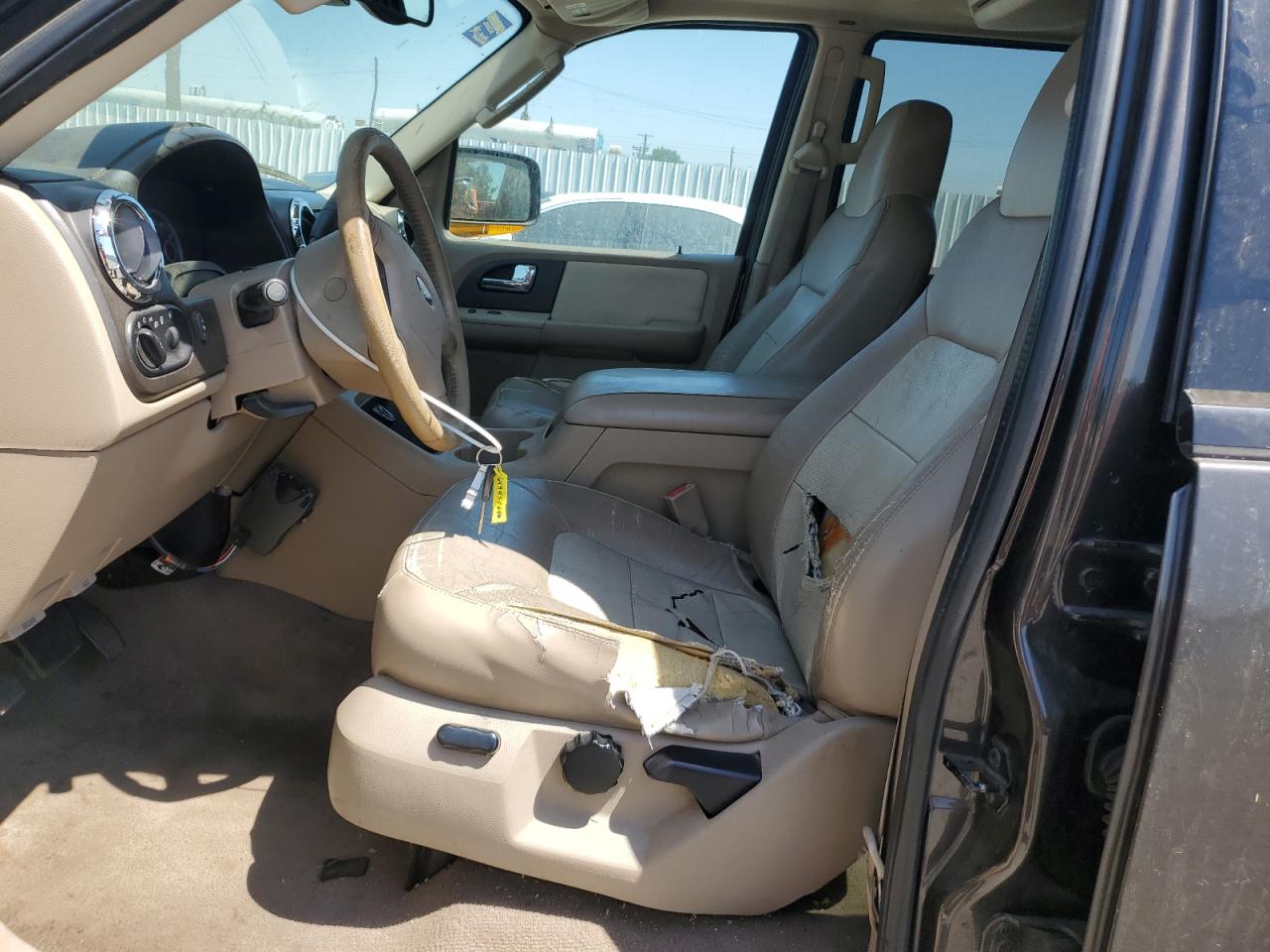 2005 Ford Expedition Eddie Bauer VIN: 1FMFU18565LA50097 Lot: 64945264