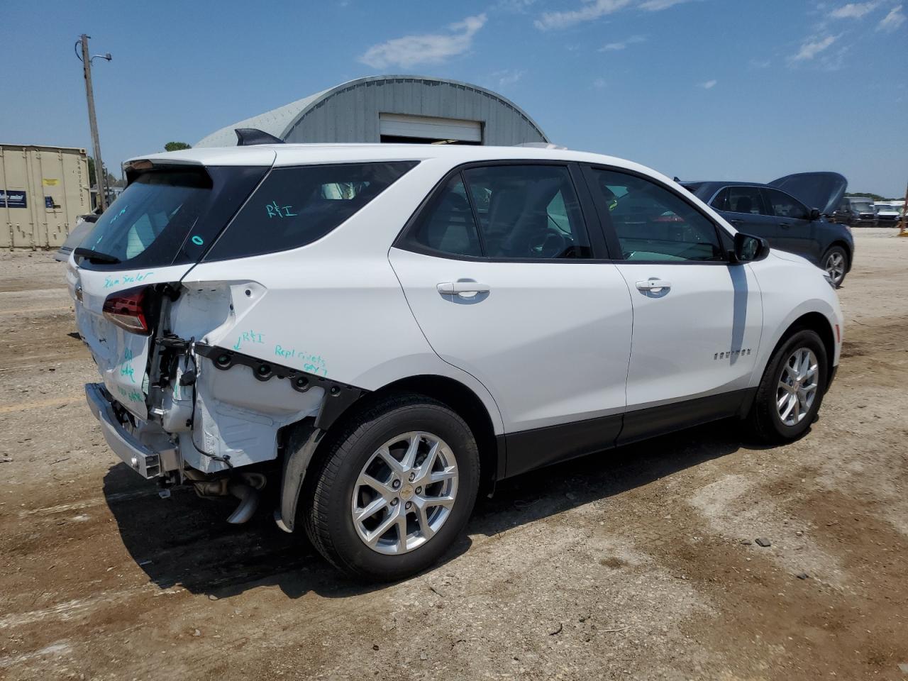 VIN 3GNAXHEG5RL174321 2024 CHEVROLET EQUINOX no.3