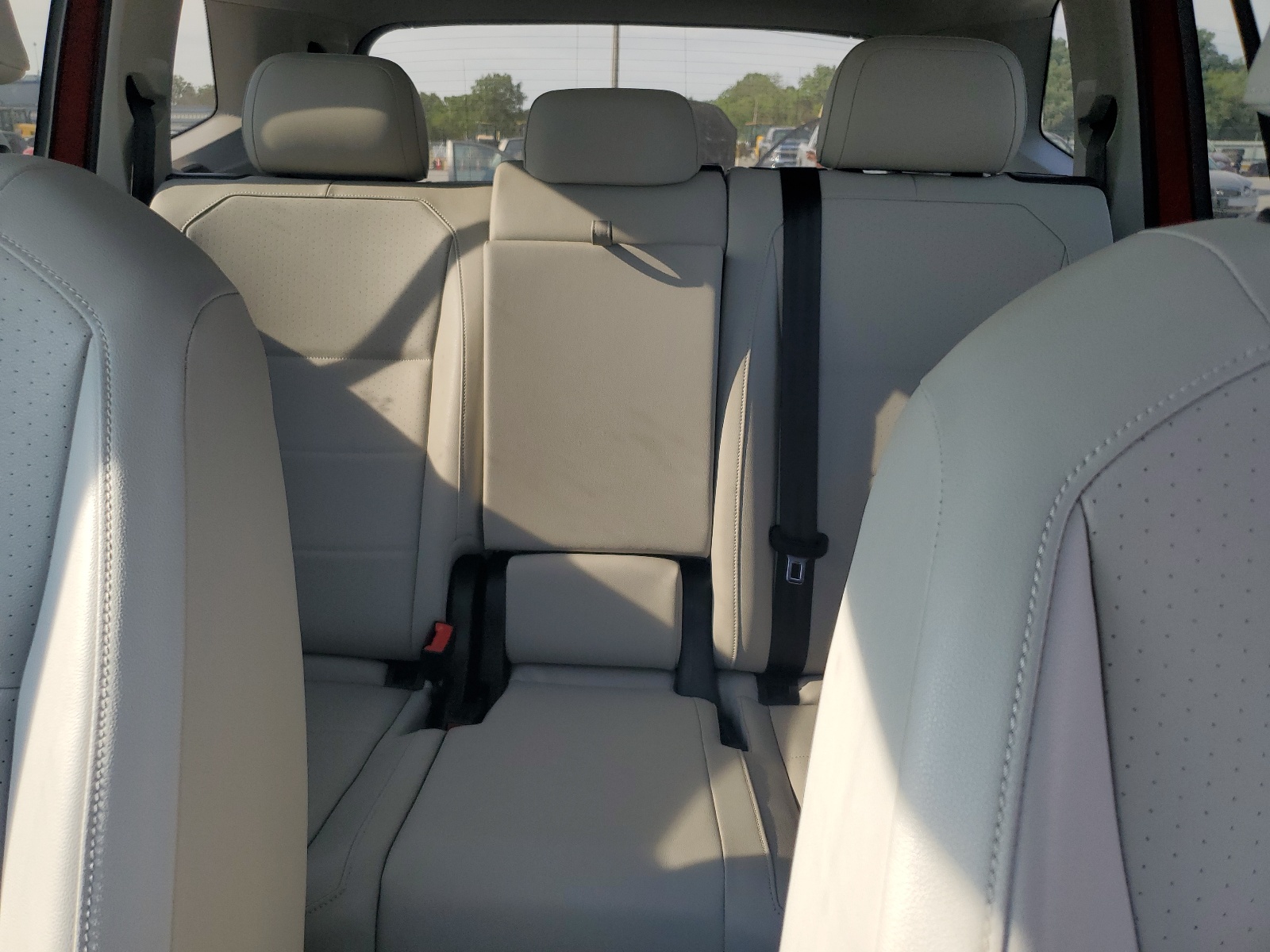 3VV3B7AX0KM130776 2019 Volkswagen Tiguan Se