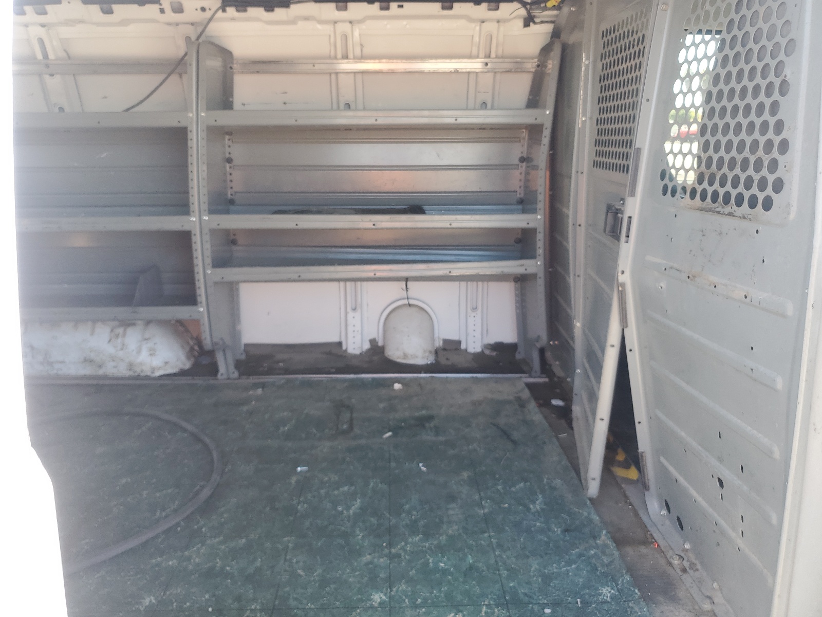 1GCSGAFX7C1146151 2012 Chevrolet Express G1500