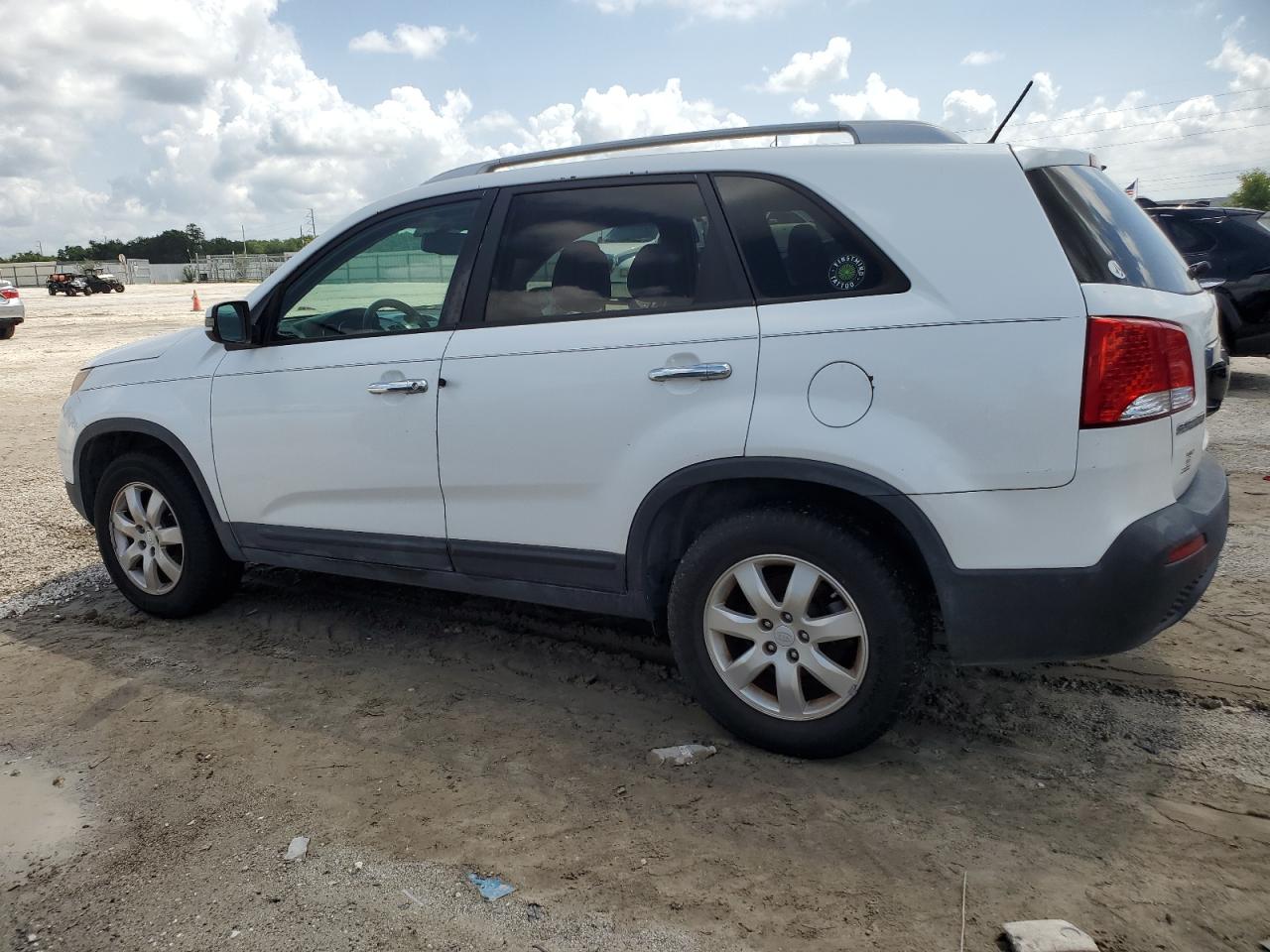 2011 Kia Sorento Base VIN: 5XYKT4A15BG050582 Lot: 64189144