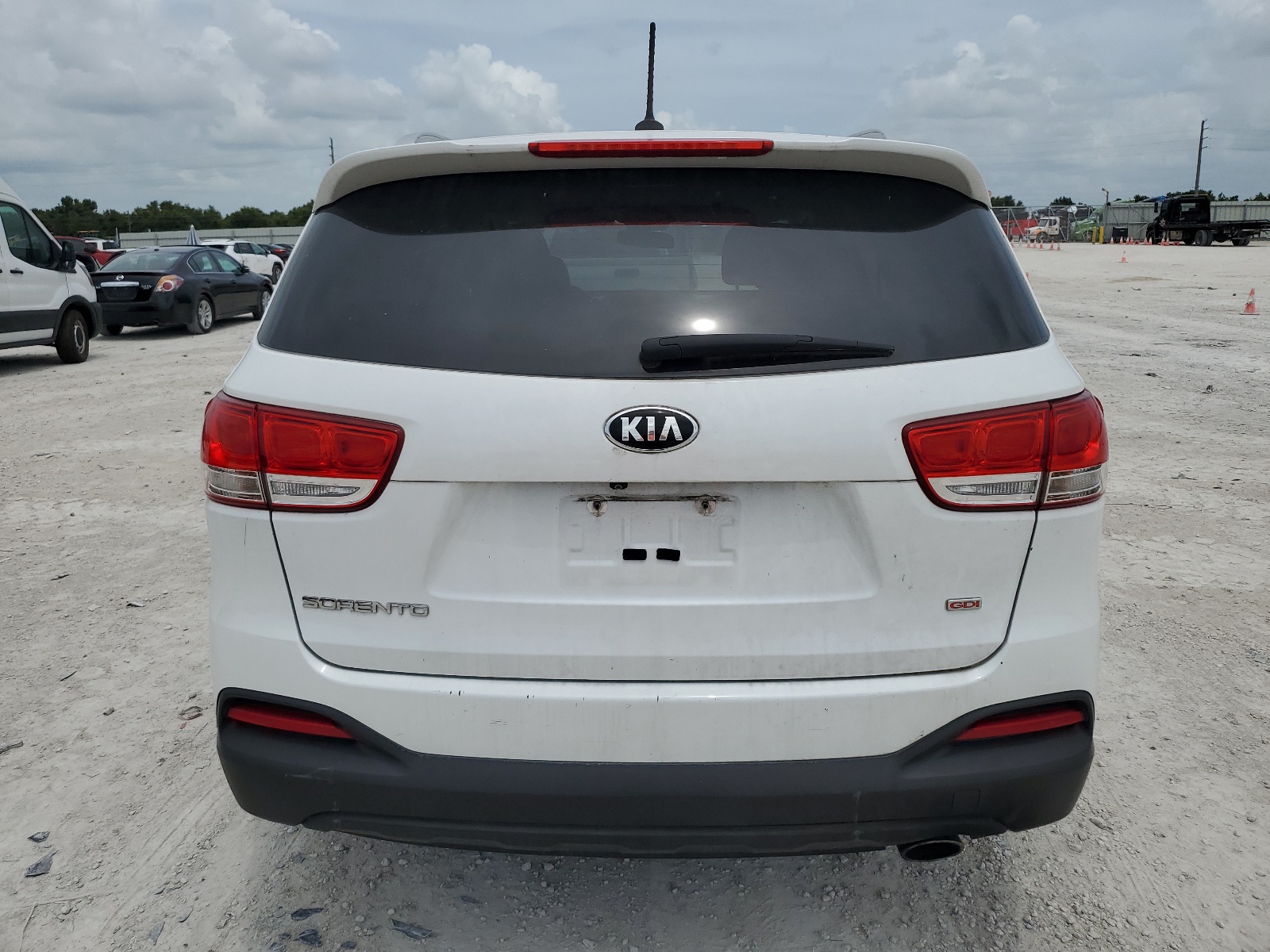 5XYPG4A3XHG291896 2017 Kia Sorento Lx