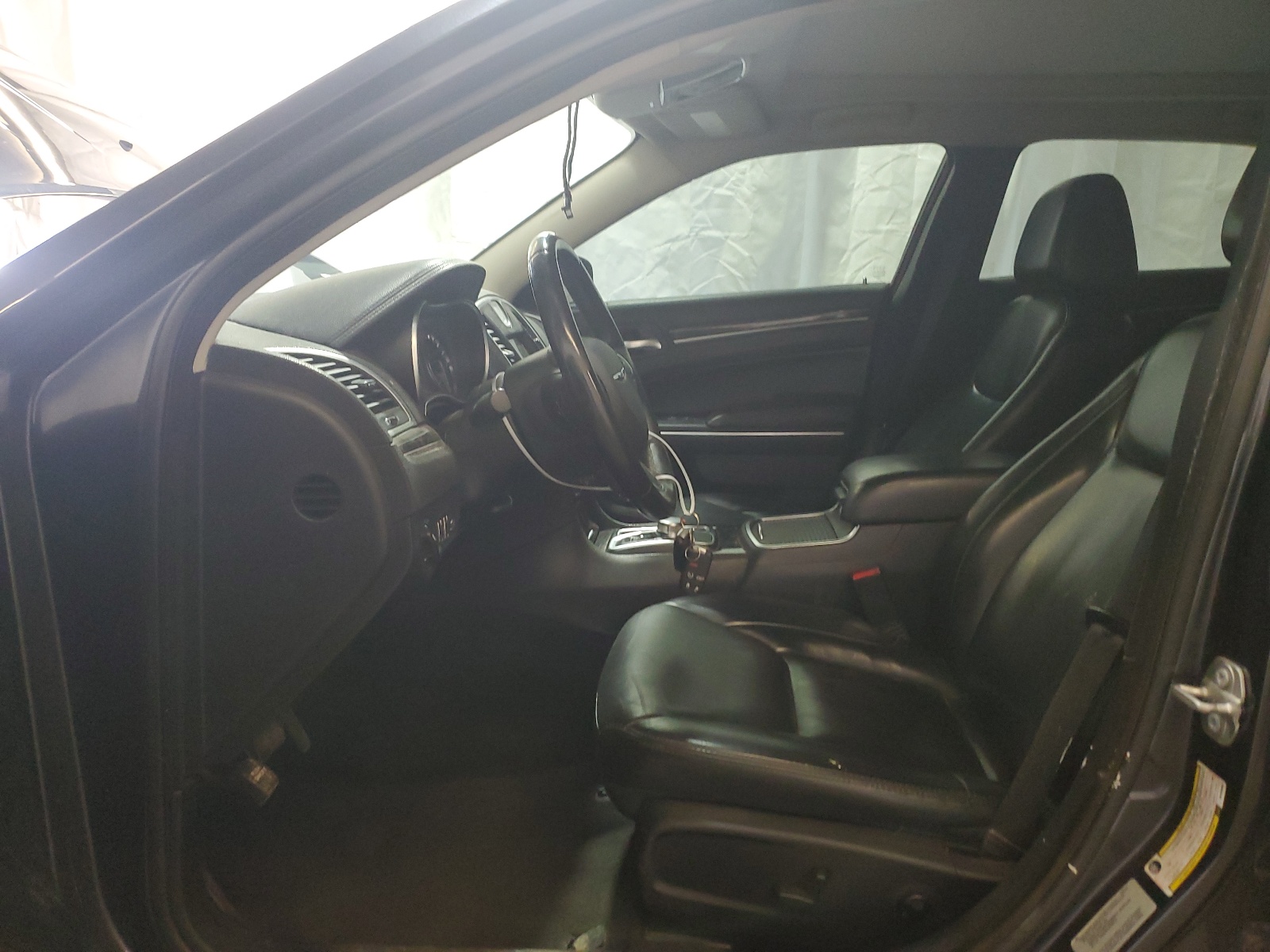 2C3CCARG1GH208604 2016 Chrysler 300 Limited