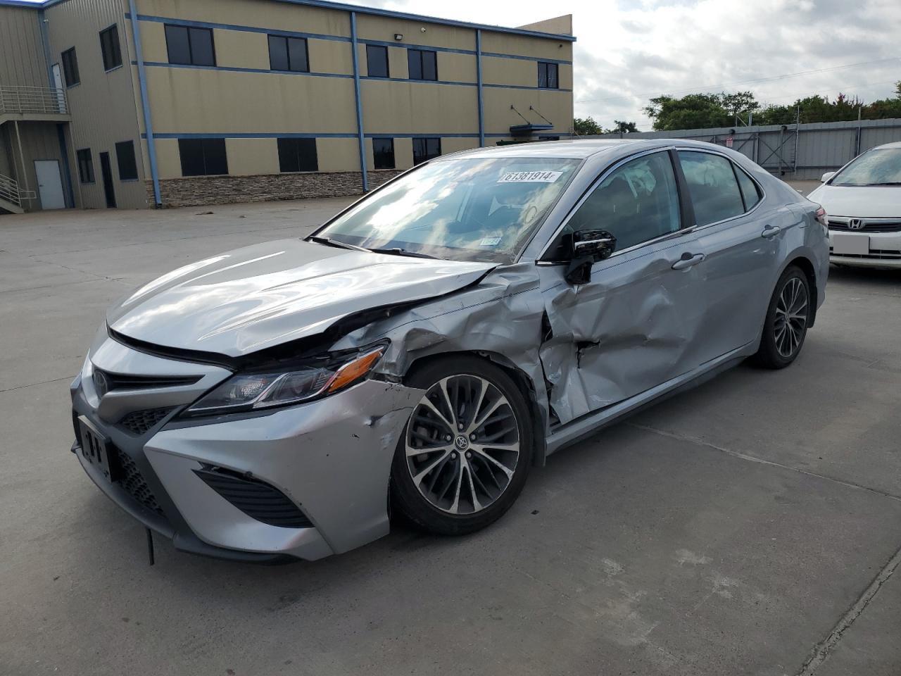 4T1G11AK4LU508479 2020 TOYOTA CAMRY - Image 1