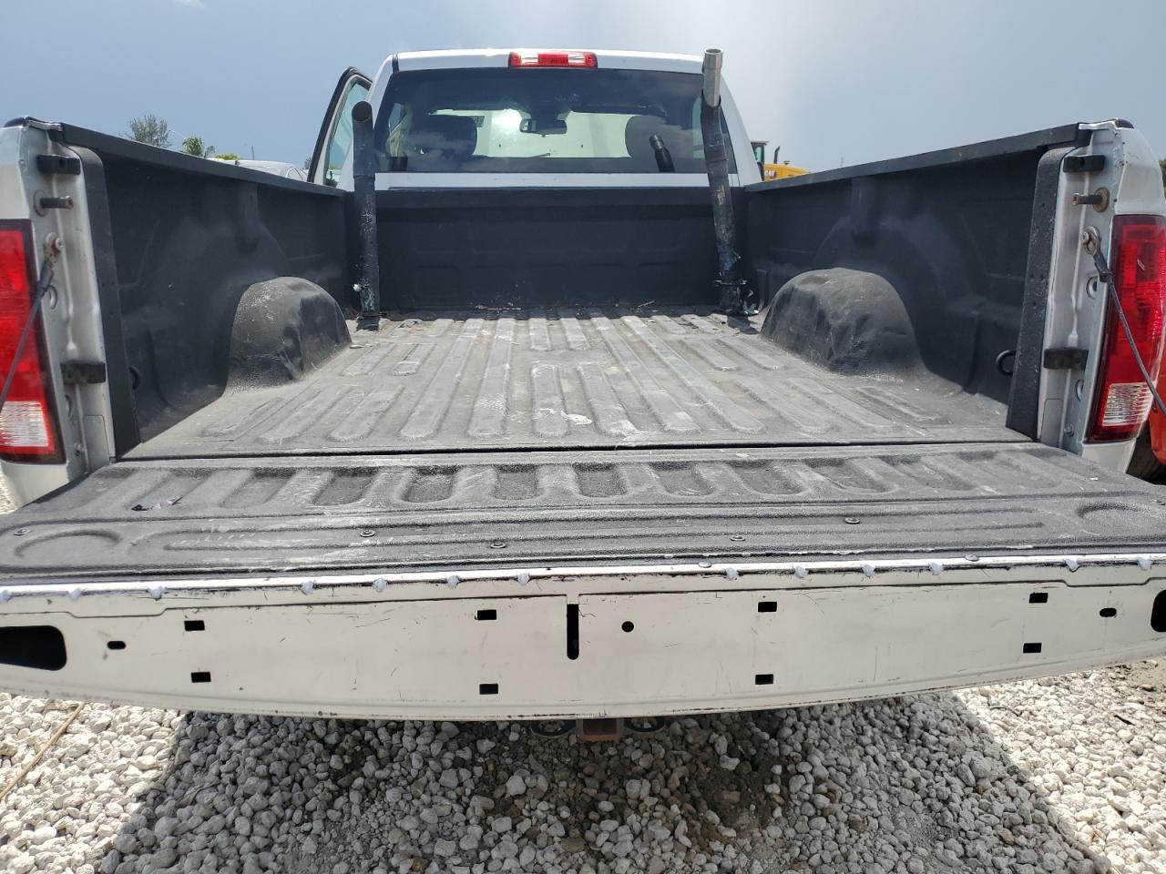 2016 RAM 1500 - Image 10