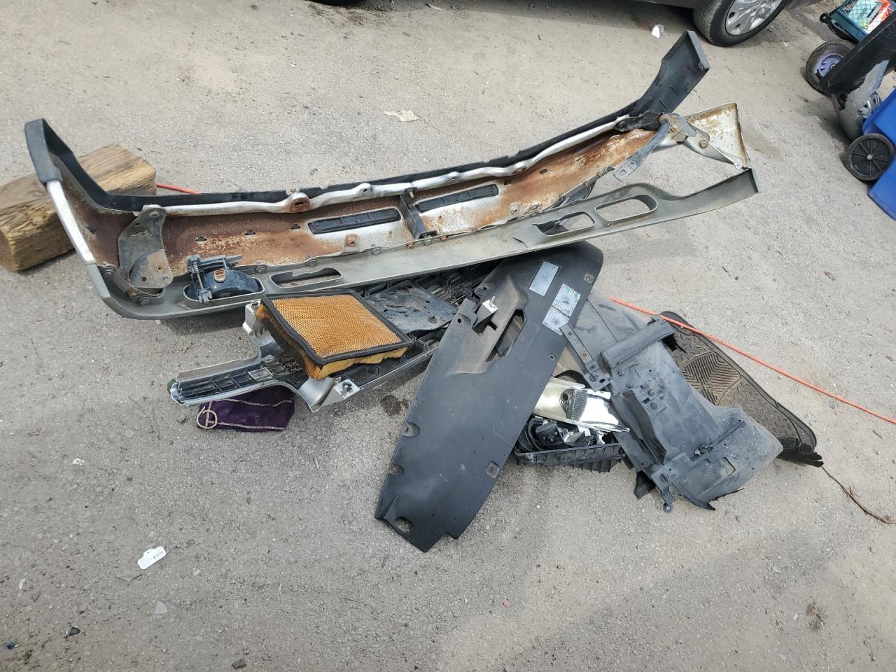 2003 Chevrolet Tahoe C1500 VIN: 1GNEC13Z93R126555 Lot: 62827024