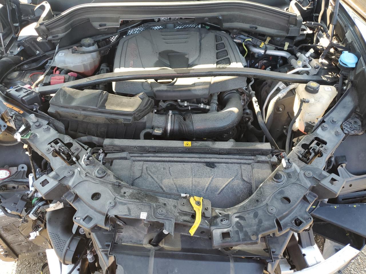 2018 Alfa Romeo Stelvio - Image 11