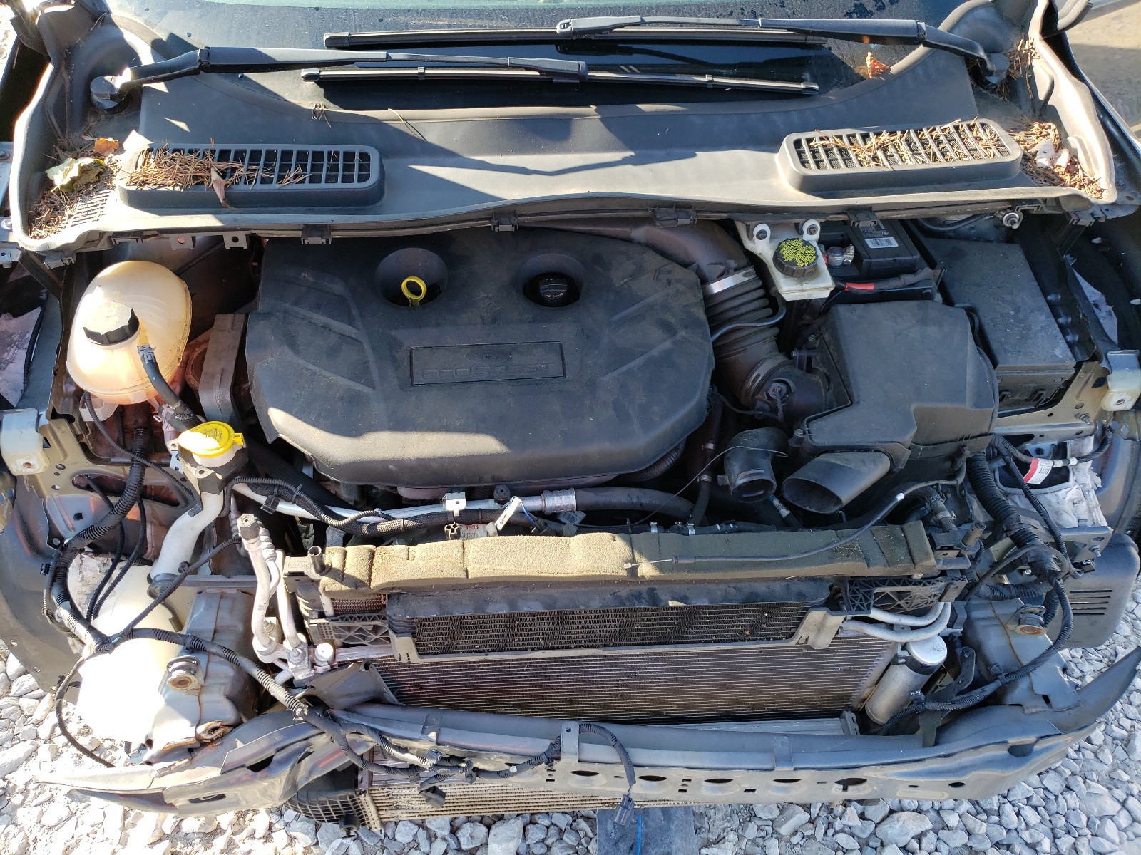 1FMCU9G9XHUA24459 2017 Ford Escape Se