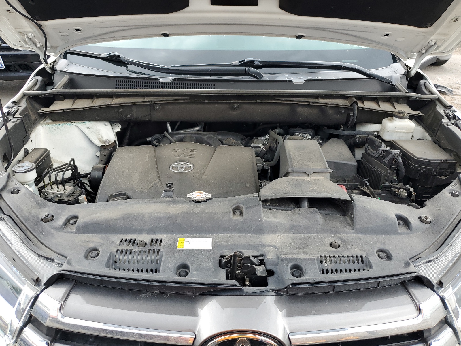 5TDDZRFH5KS735484 2019 Toyota Highlander Limited