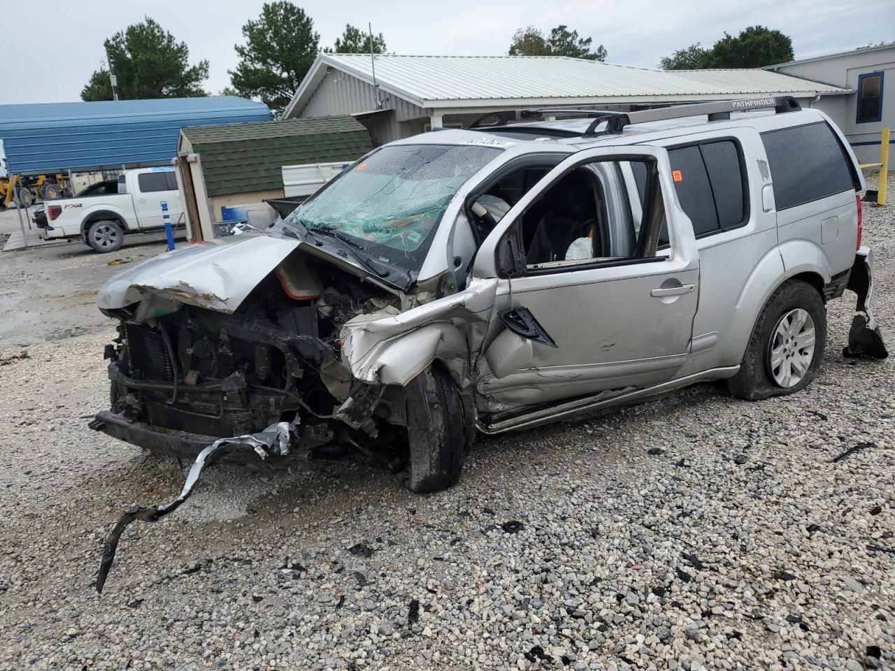 Prairie Grove, AR에서 판매 중인 2005 Nissan Pathfinder Le - All Over