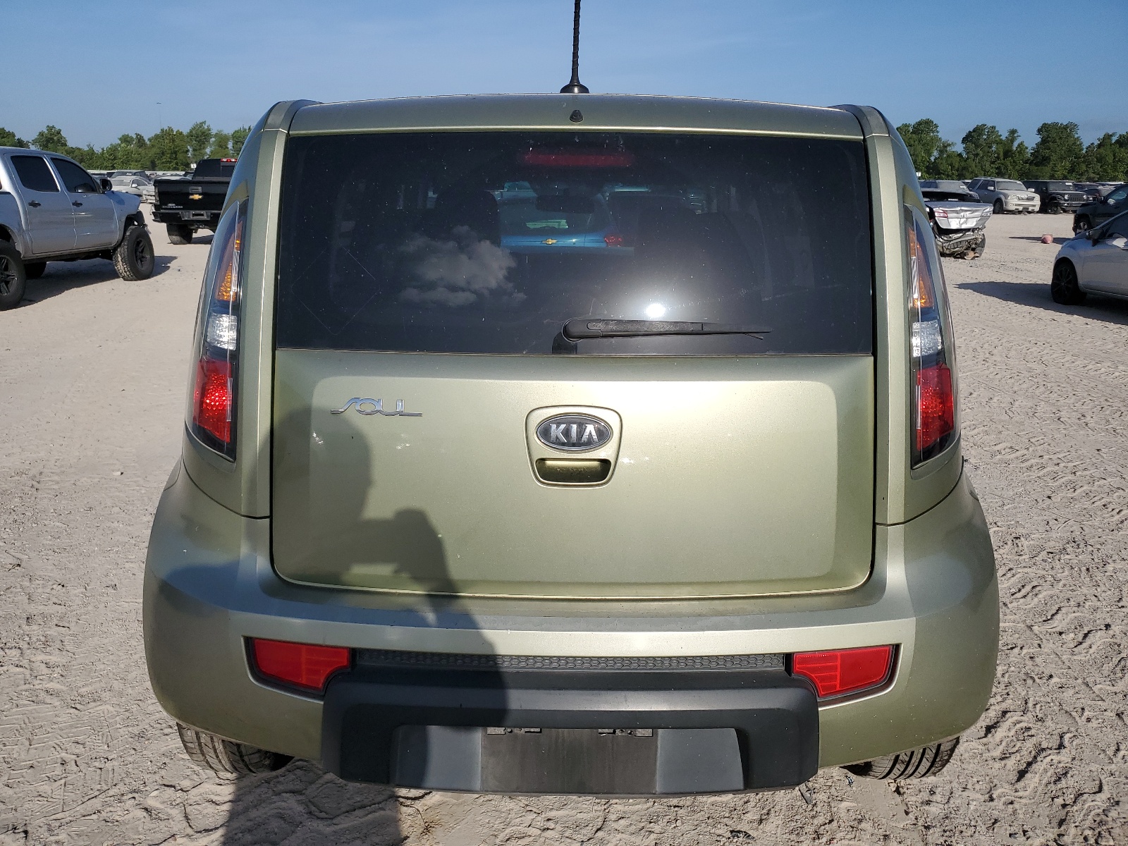 KNDJT2A28B7271440 2011 Kia Soul +