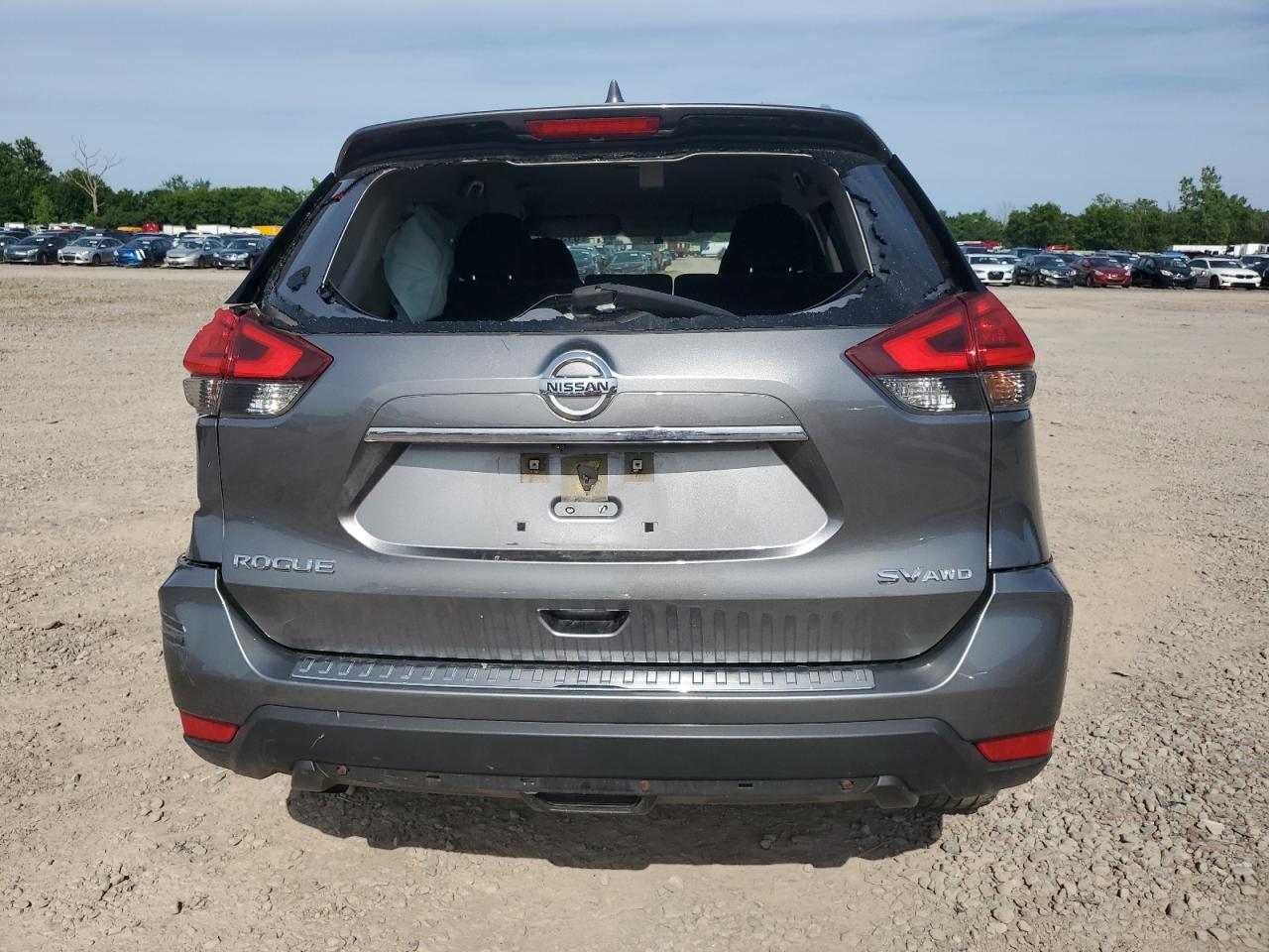 2017 Nissan Rogue S VIN: JN8AT2MV4HW255423 Lot: 61531454