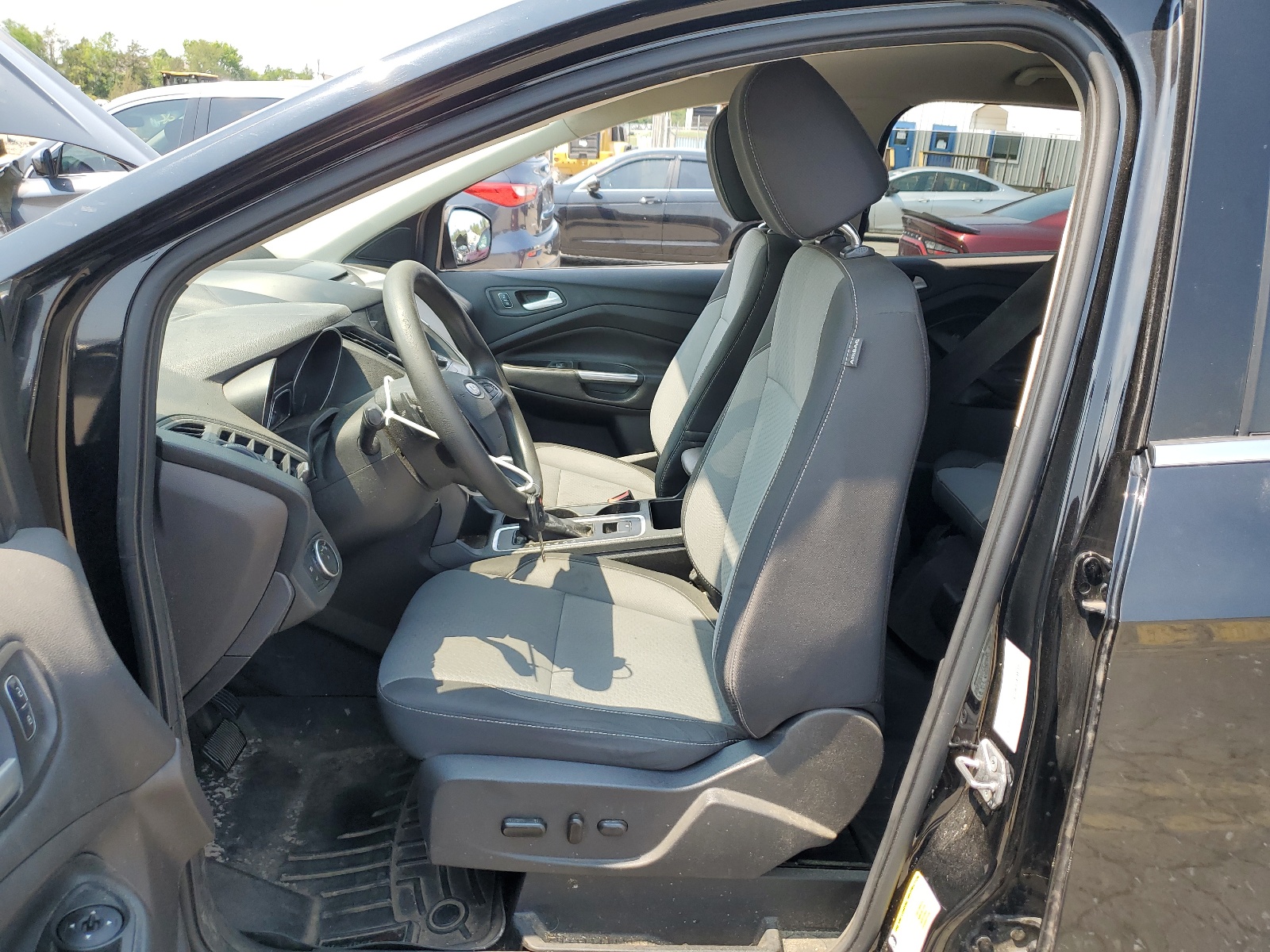 1FMCU9GD7HUC30682 2017 Ford Escape Se