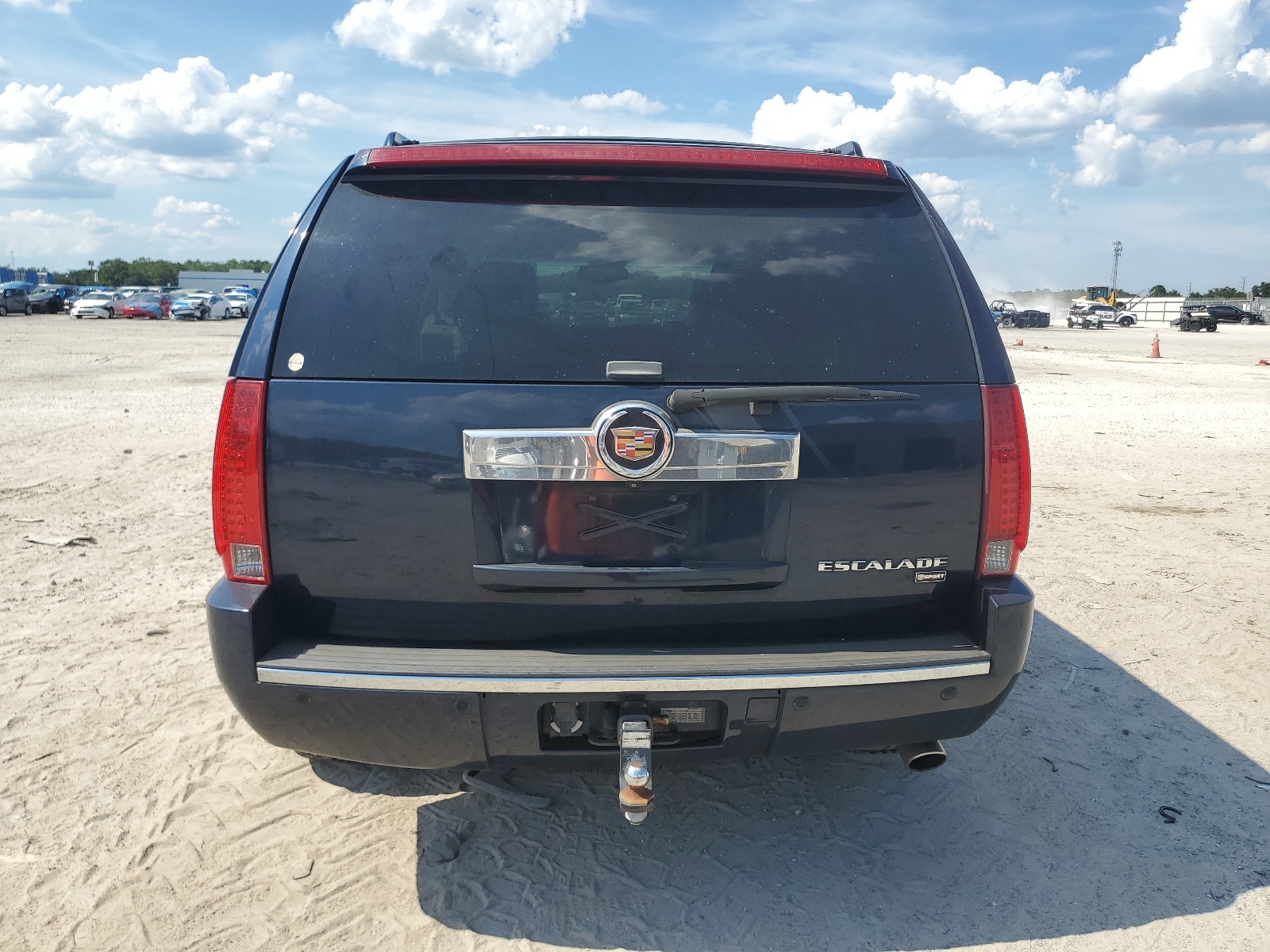 1GYEC638X7R402898 2007 Cadillac Escalade Luxury