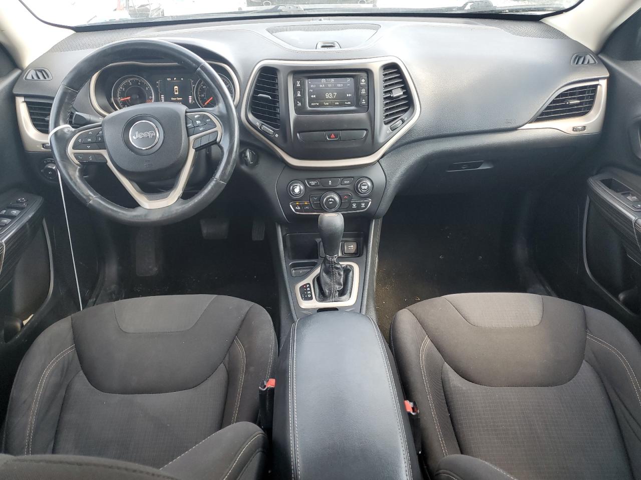 2015 Jeep Cherokee Latitude VIN: 1C4PJLCB7FW782197 Lot: 63181654