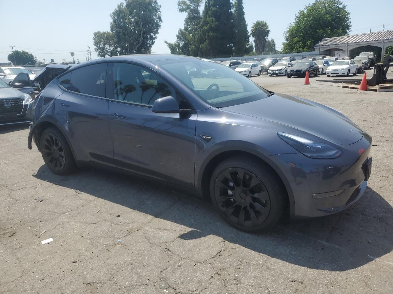 7SAYGDEE6PA178596 Tesla Model Y  4