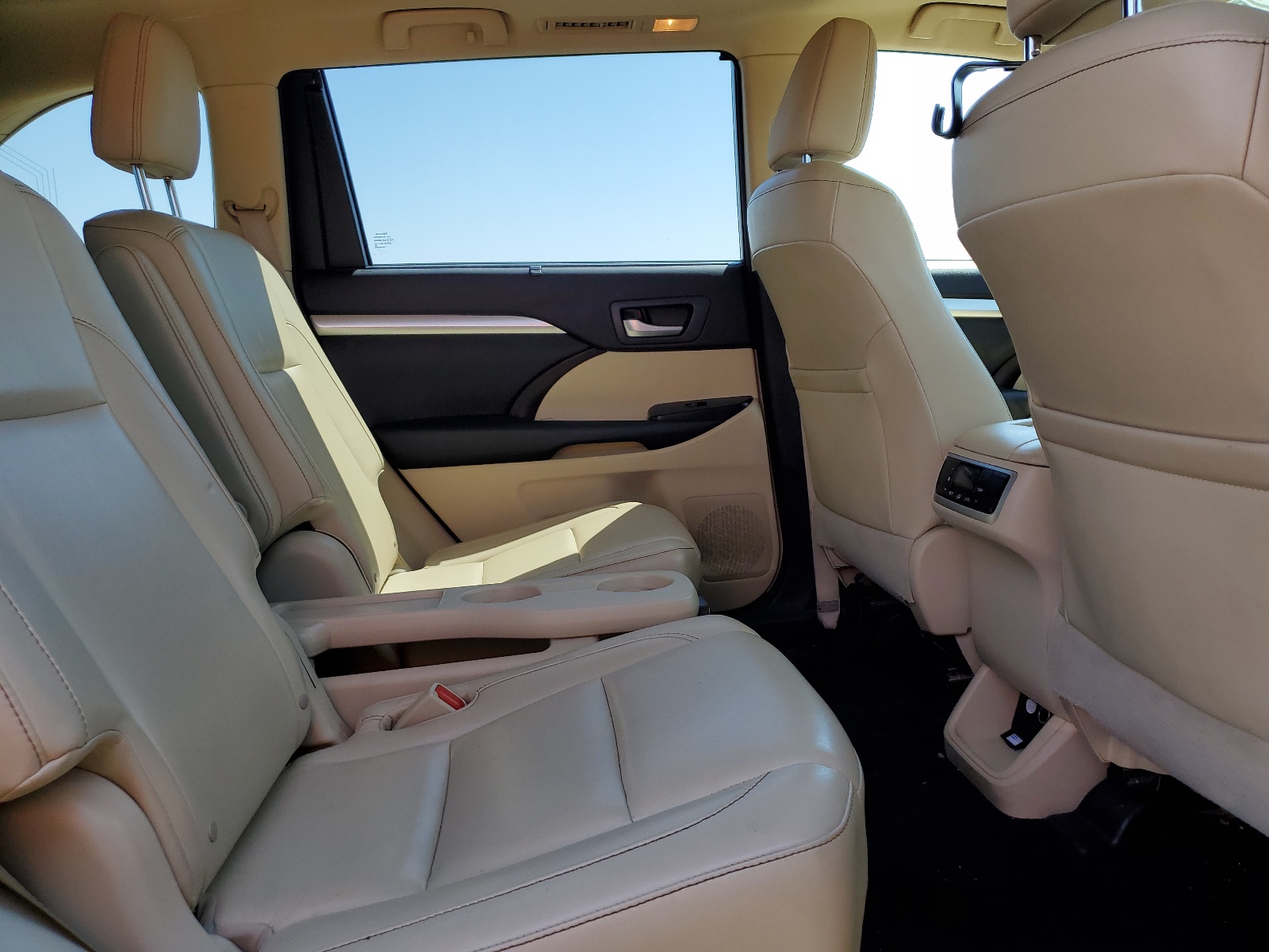 5TDJKRFH3FS080187 2015 Toyota Highlander Xle