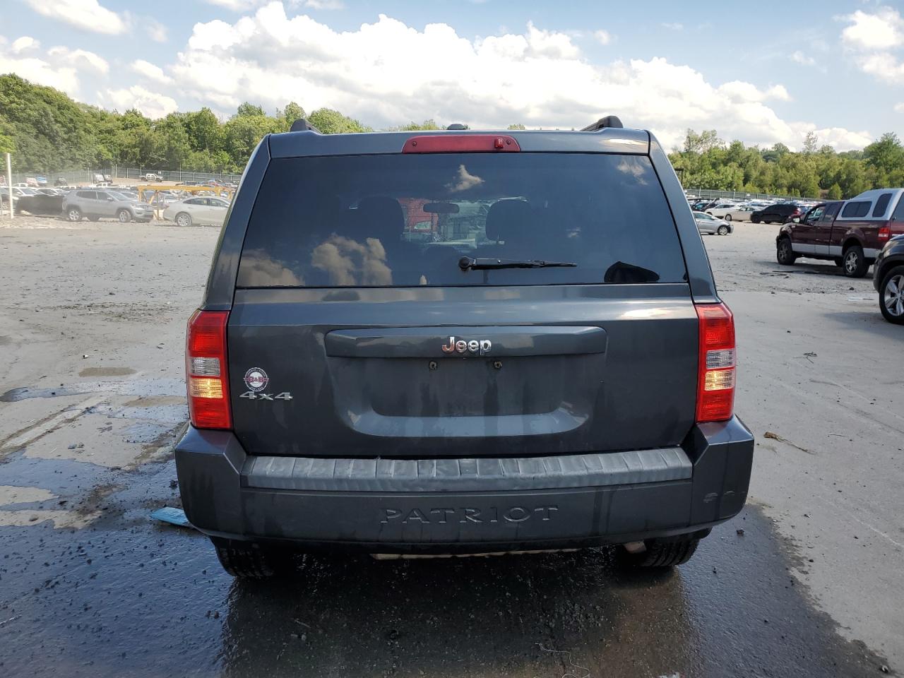 1J4NF1GB9AD675383 2010 Jeep Patriot Sport