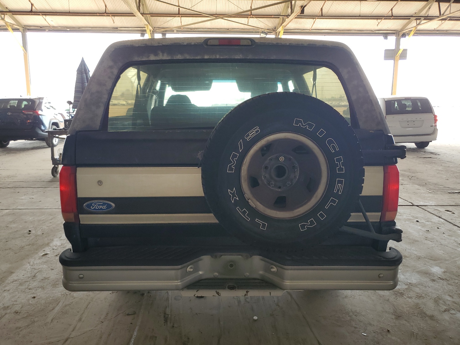 1FMEU15N9TLA97833 1996 Ford Bronco U100