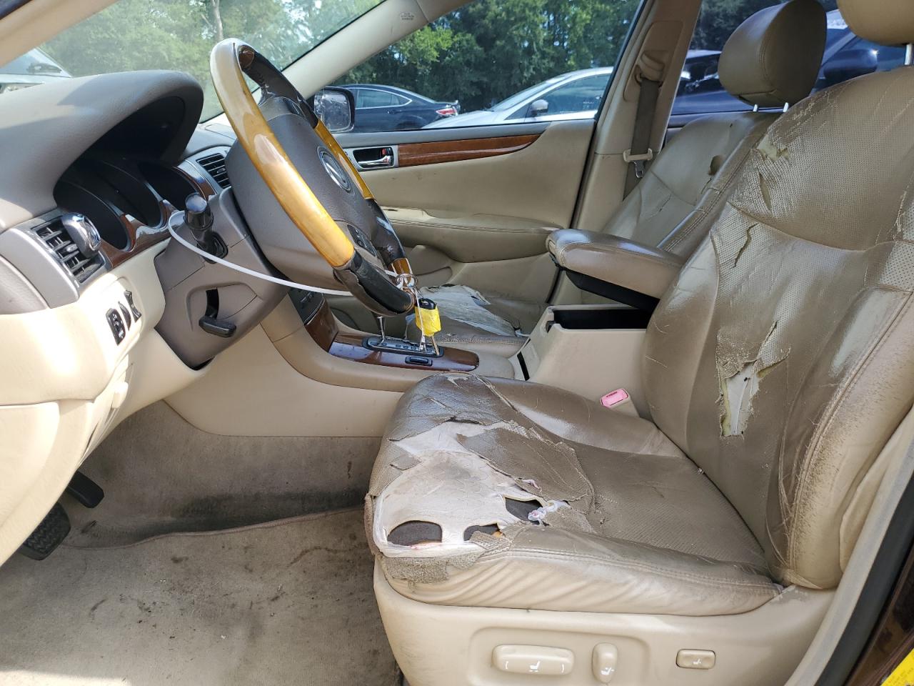 2005 Lexus Es 330 VIN: JTHBA30G755058524 Lot: 61807464