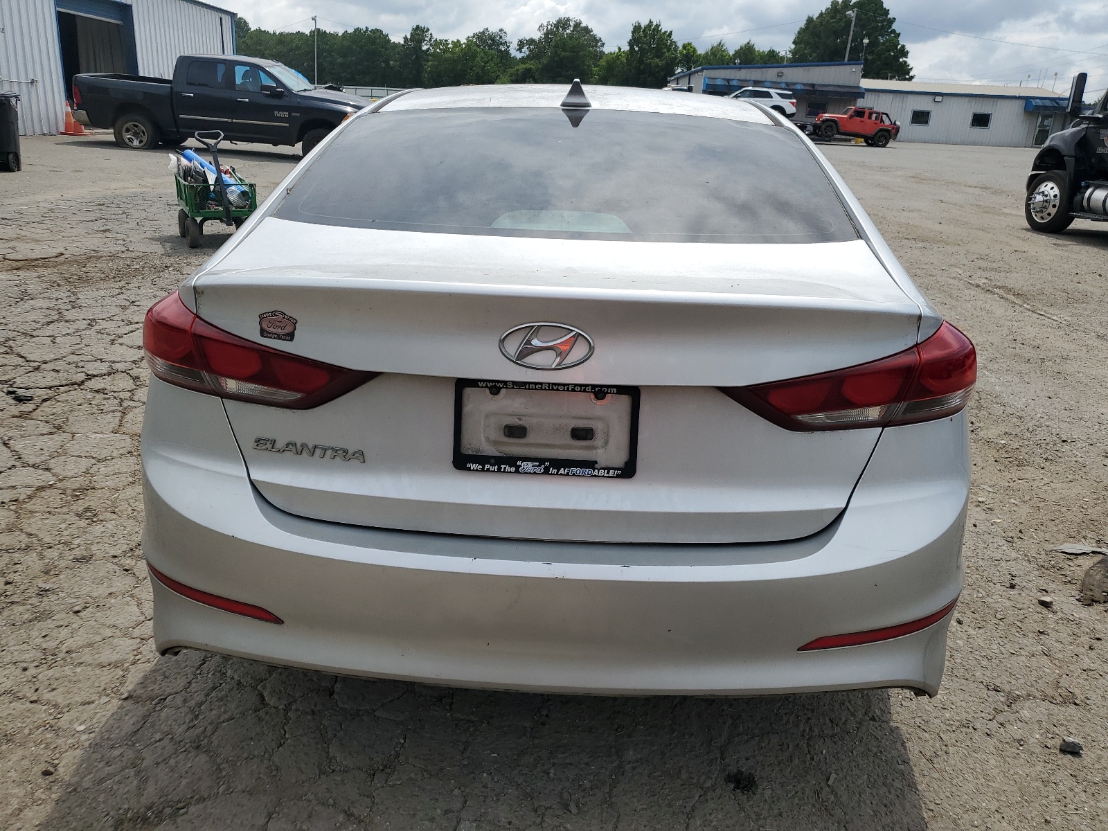 5NPD84LF2HH124917 2017 Hyundai Elantra Se
