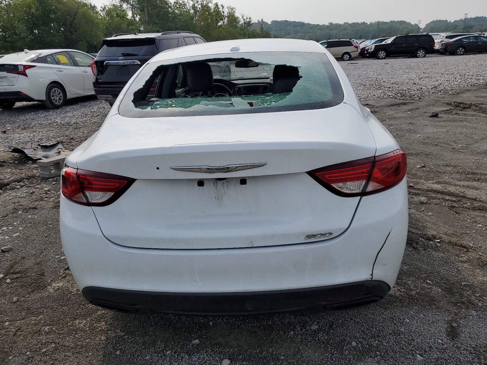 2015 Chrysler 200 S vin: 1C3CCCBB2FN555830