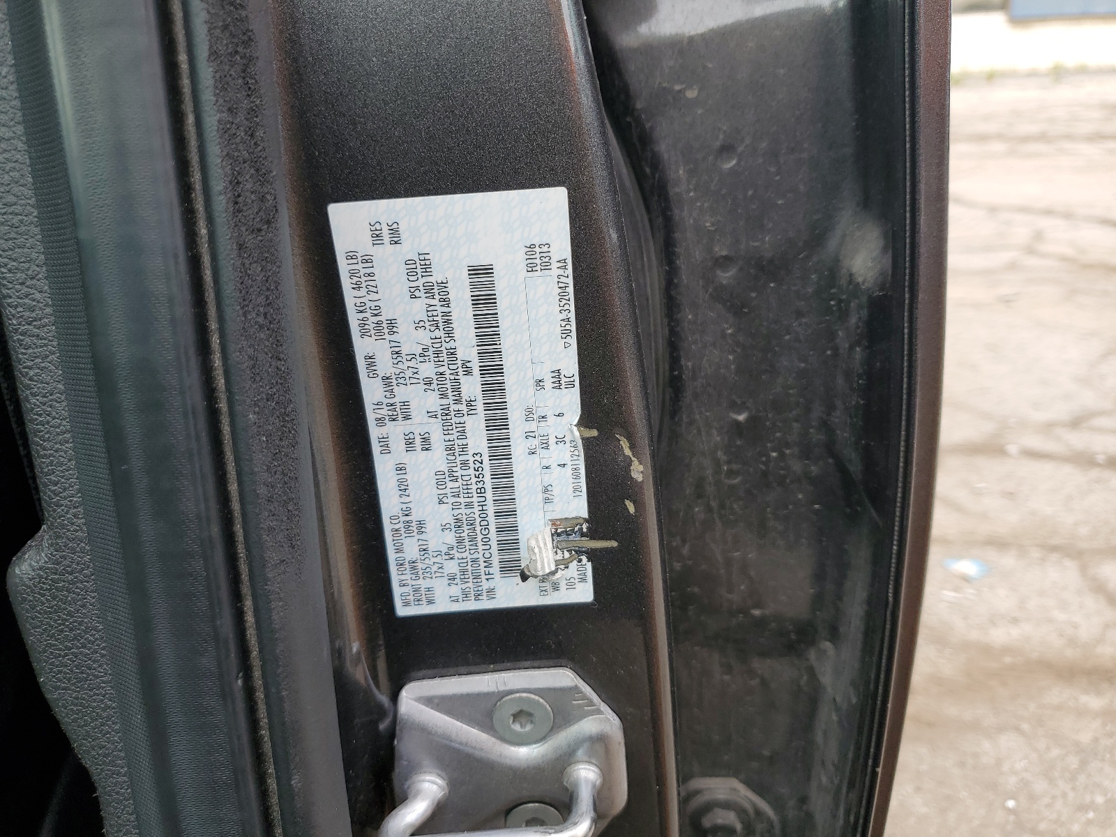 1FMCU0GD0HUB35523 2017 Ford Escape Se