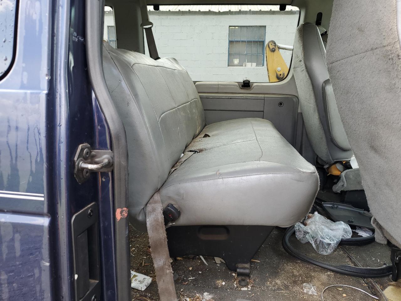 2006 Ford Econoline E350 Super Duty Wagon VIN: 1FBNE31L36HA98604 Lot: 64985674