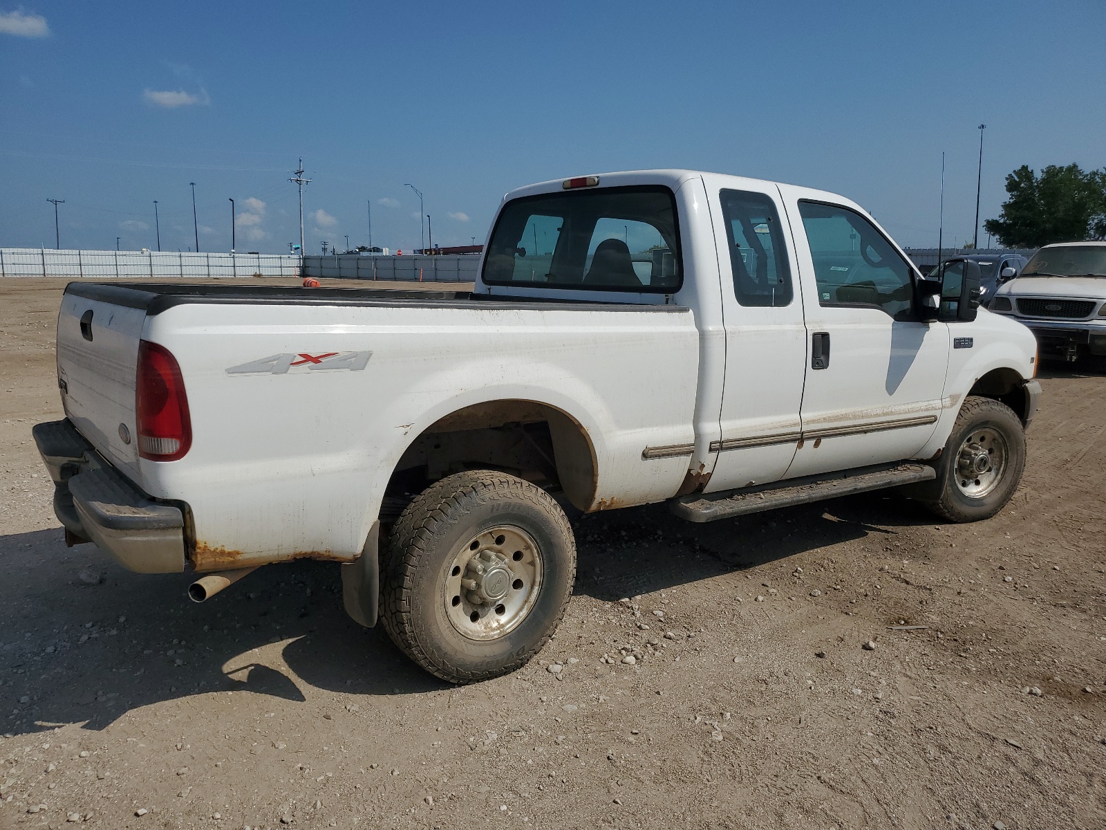 1FTNX21LXXEB68117 1999 Ford F250 Super Duty